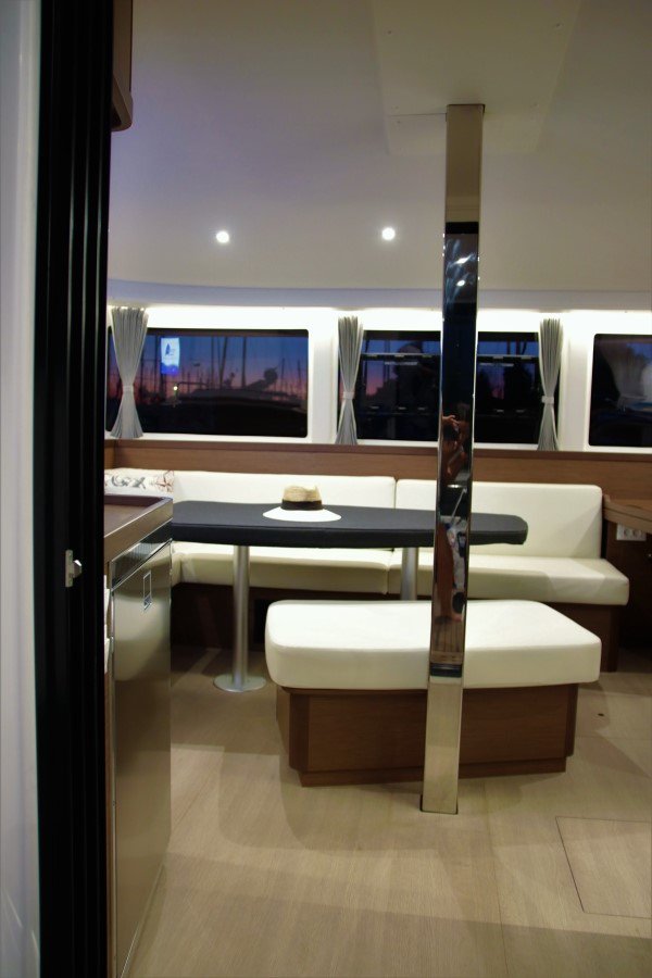 Lagoon 42 - 4 + 2 cab. — photo 9