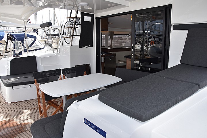 Lagoon 42 - 4 + 2 cab. — photo 6