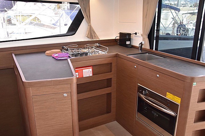 Lagoon 42 - 4 + 2 cab. — photo 10