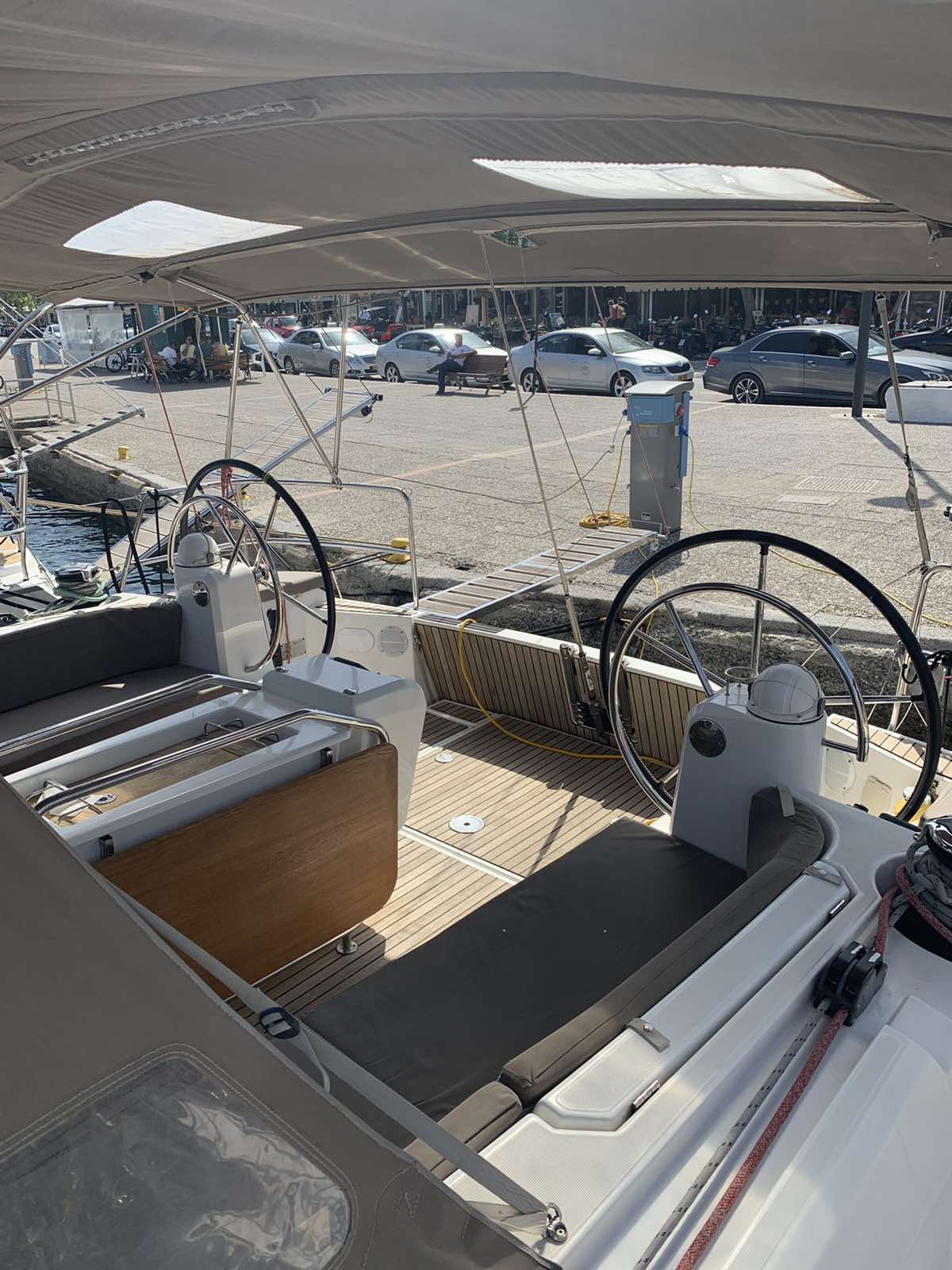 Sun Odyssey 519 - 5 + 1 cab. — photo 21