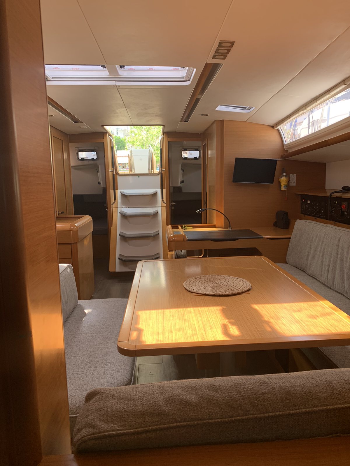 Sun Odyssey 519 - 5 + 1 cab. — photo 2