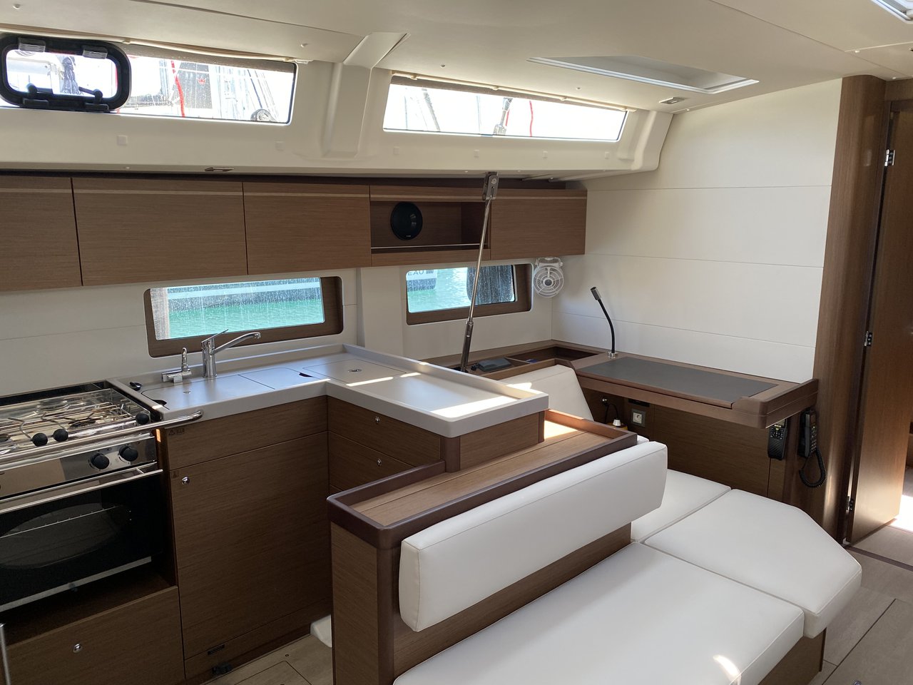 Oceanis 51.1 - 5 + 1 cab. — photo 12