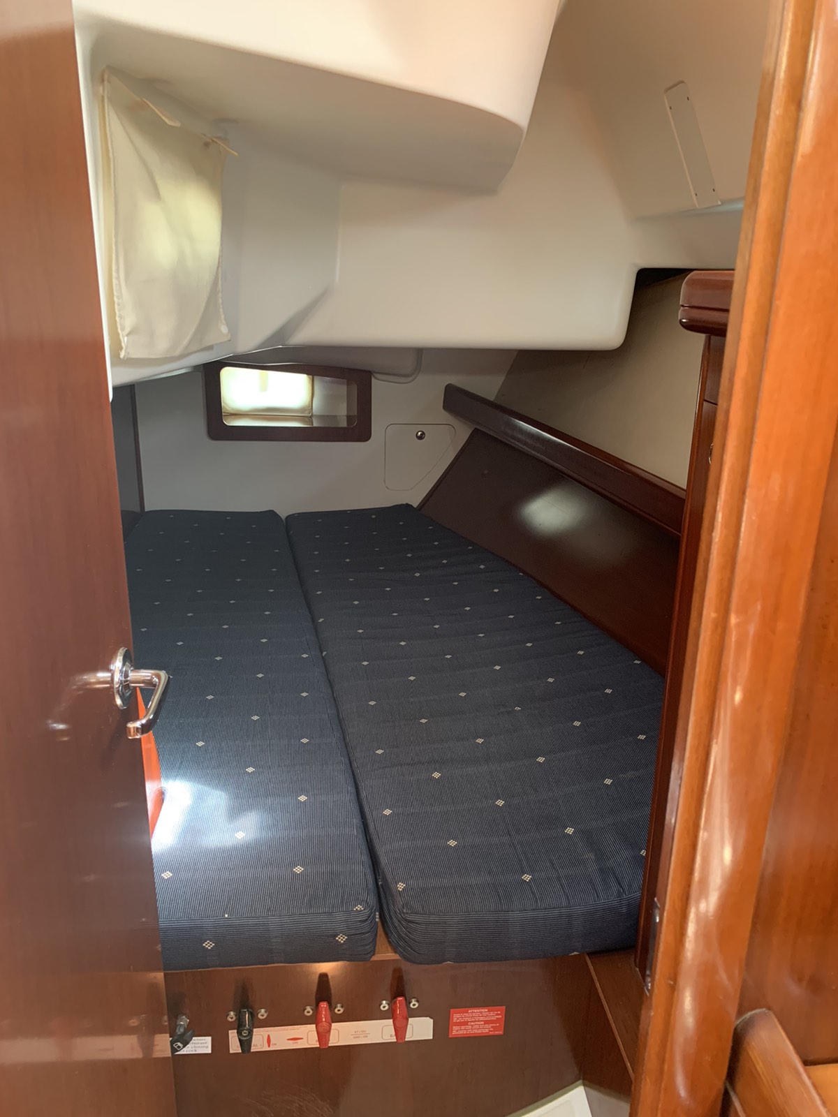 Oceanis Clipper 343 — photo 17