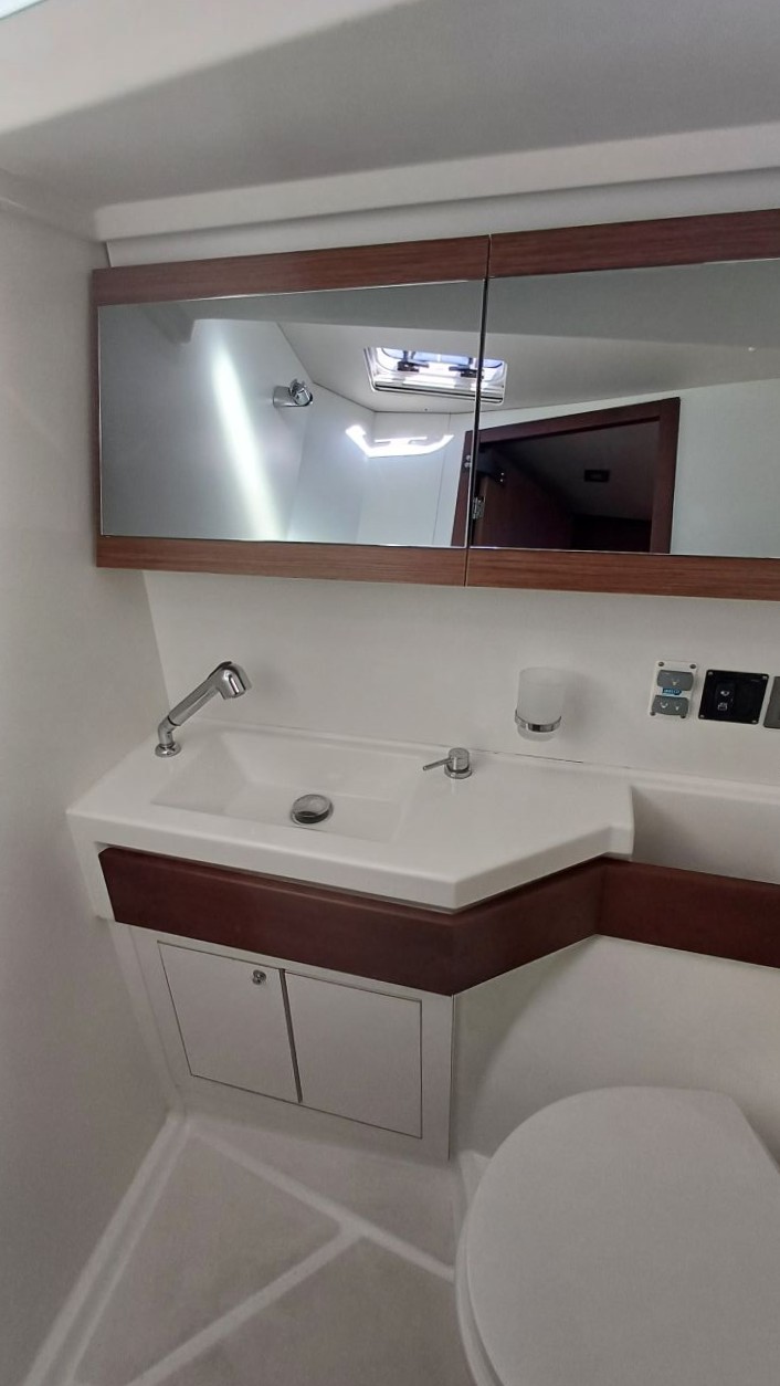 Oceanis 46.1 — photo 10