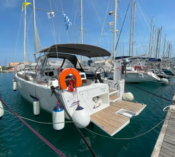 Dufour 390 — photo 3