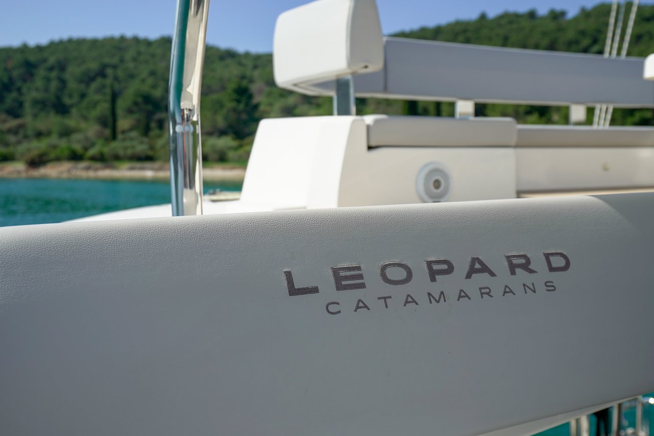 Leopard 45 - 3 + 1 cab. — photo 14