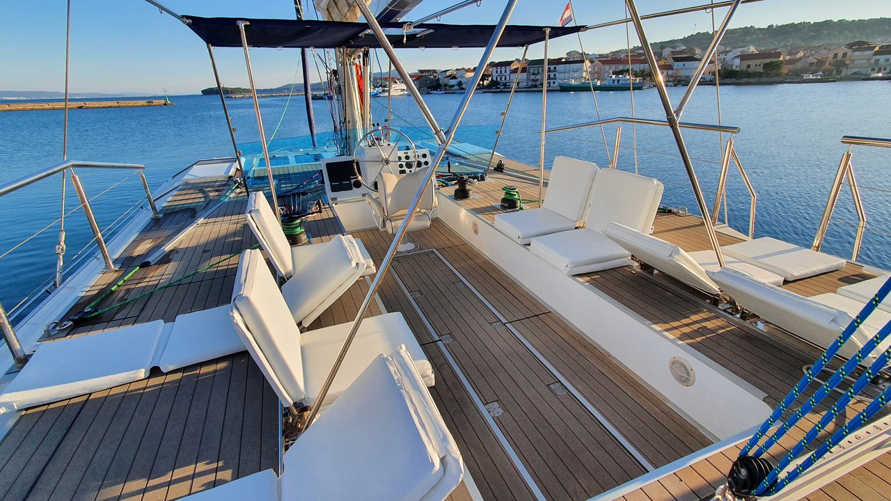 Upwind 50 Eco - 4 + 1 cab. — photo 5