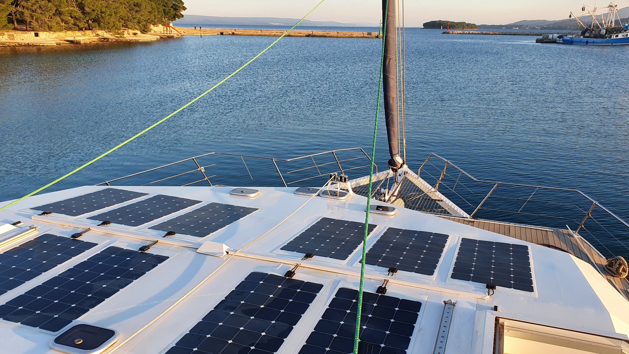 Upwind 50 Eco - 4 + 1 cab. — photo 8