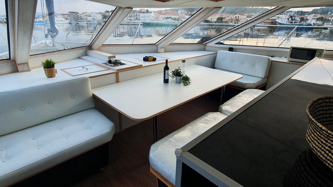 Upwind 50 Eco - 4 + 1 cab. — photo 16