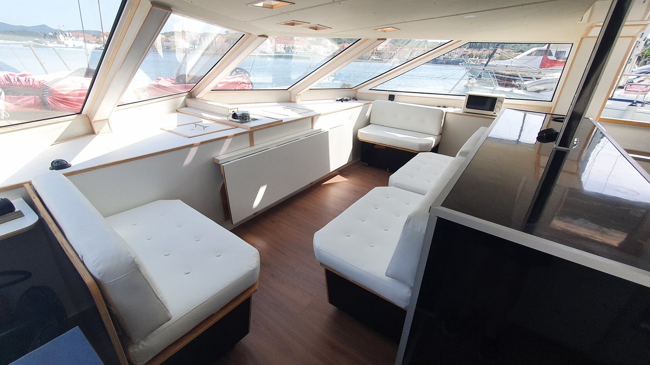 Upwind 50 Eco - 4 + 1 cab. — photo 18