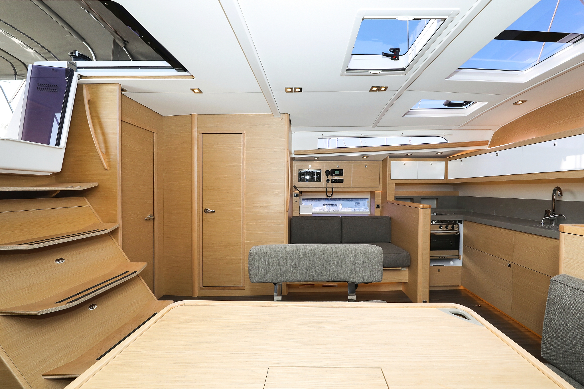 Dufour 470 - 3 cab. — photo 42
