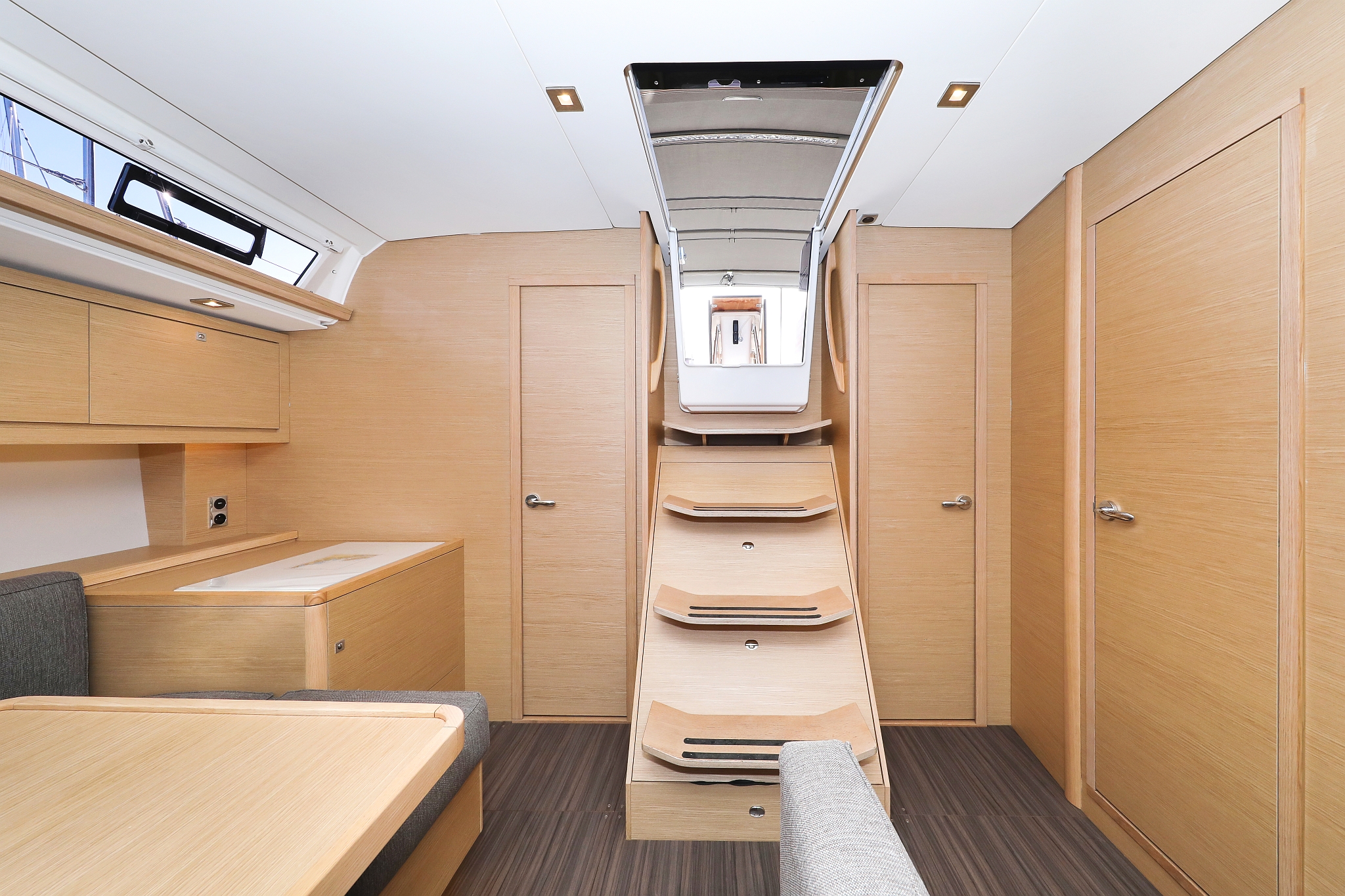 Dufour 470 - 3 cab. — photo 48
