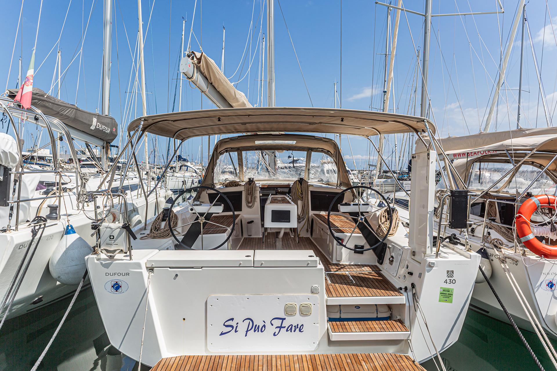 Dufour 430 - 3 cab. — photo 4