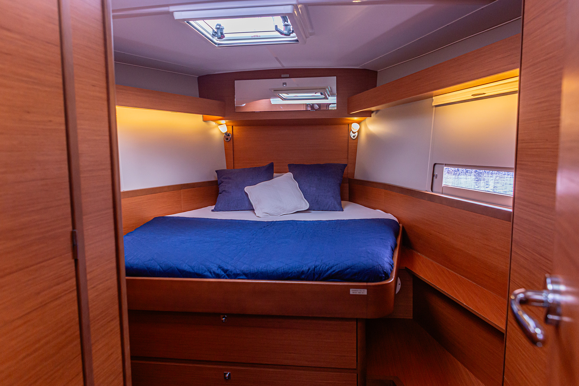 Dufour 430 - 3 cab. — photo 8