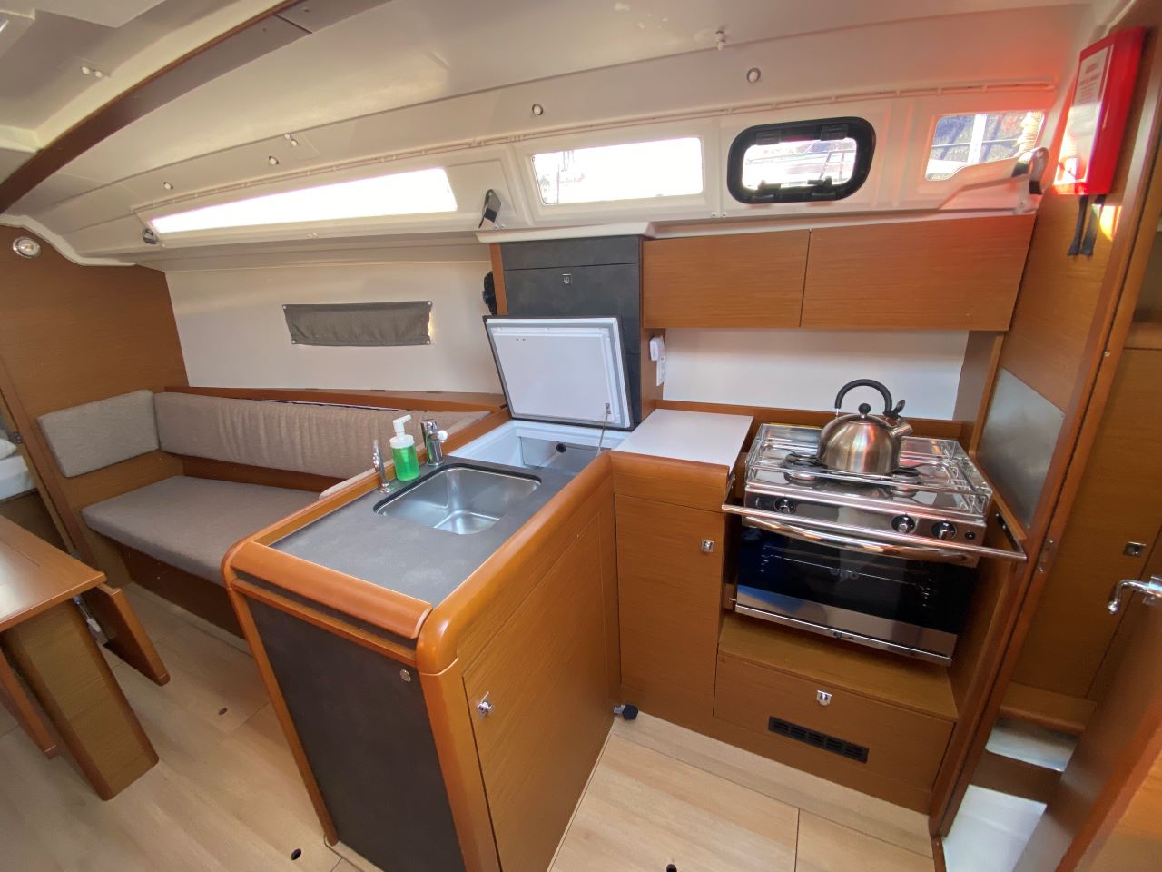 Sun Odyssey 349 - 3 cab. — photo 4
