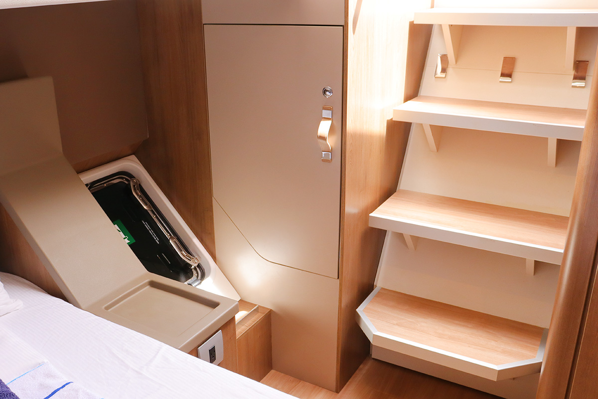 Bali 4.8 - 6 + 1 cab. — photo 49