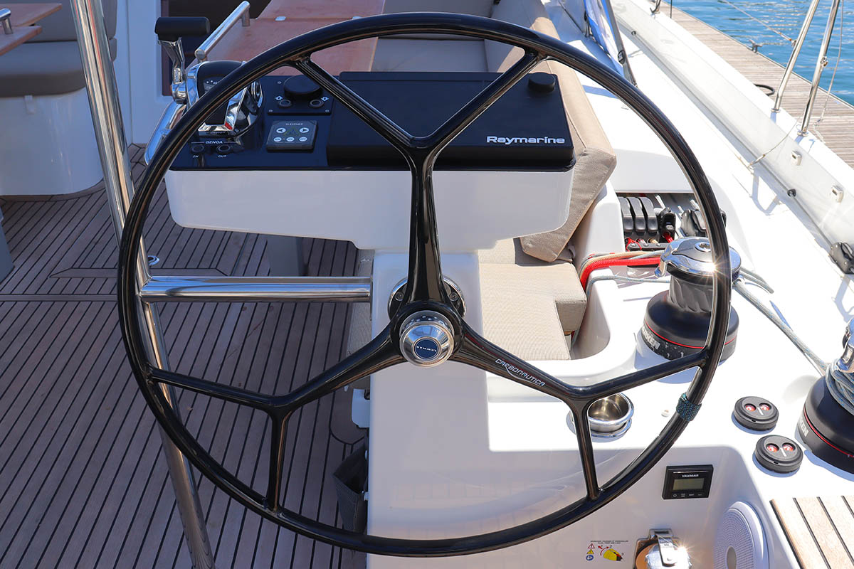 Oceanis 54 - 3 + 1 cab. — photo 8