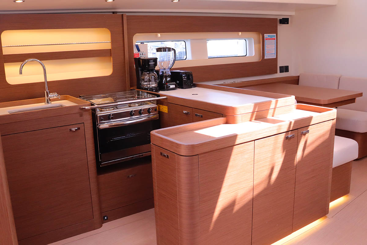 Oceanis 54 - 3 + 1 cab. — photo 11