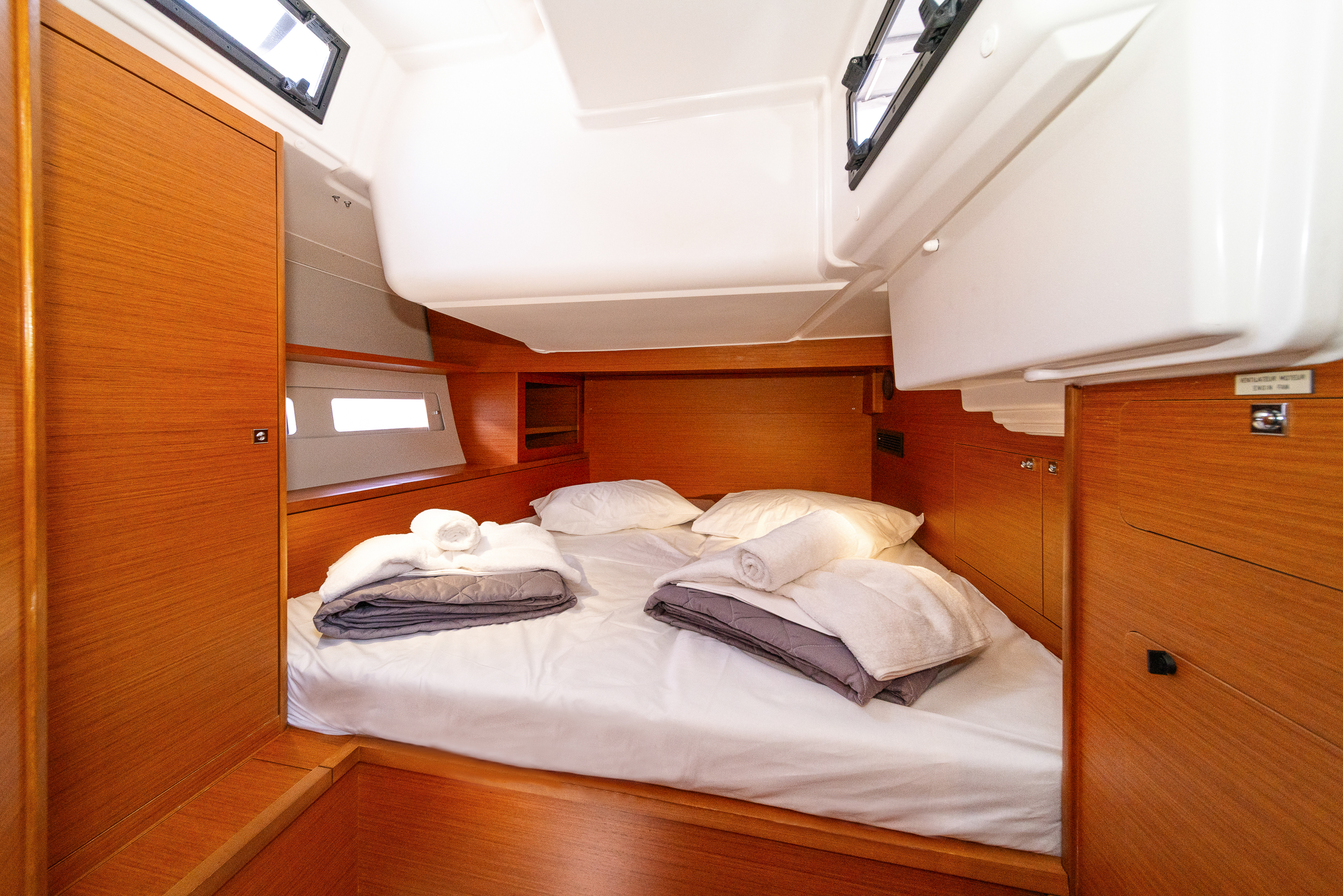 Dufour 530 - 5 + 1 cab. — photo 9