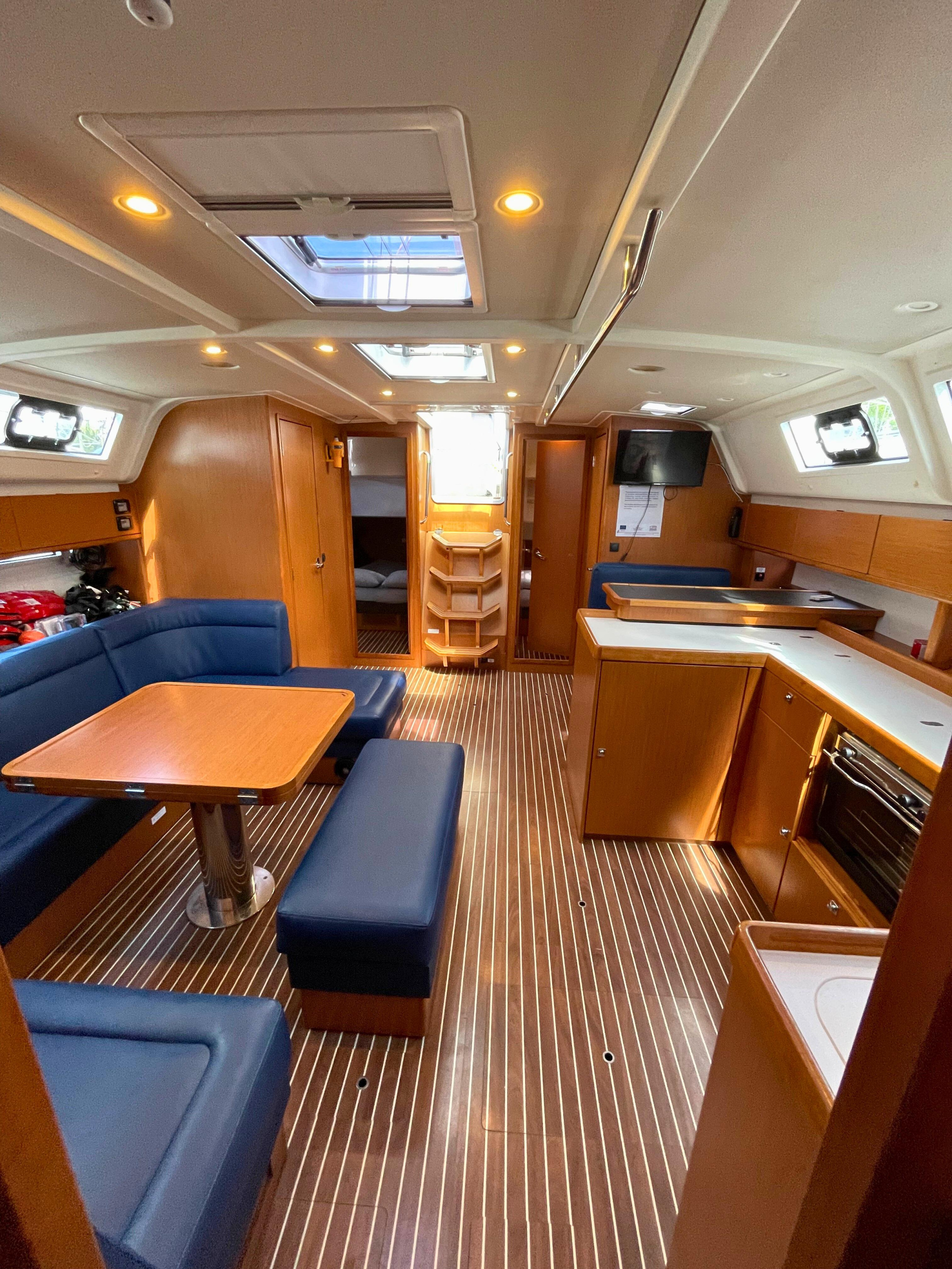 Bavaria Cruiser 51 — photo 8