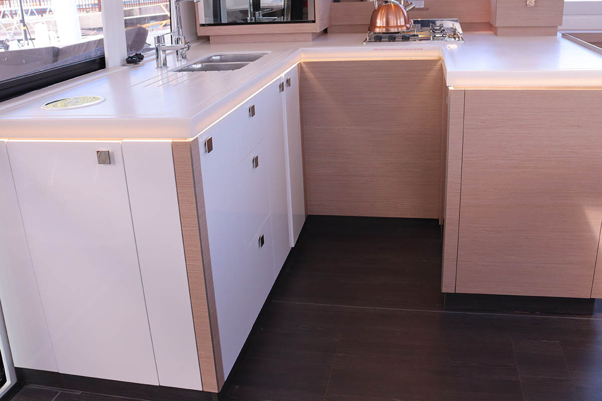 Fountaine Pajot Astrea 42 Quatuor — photo 12