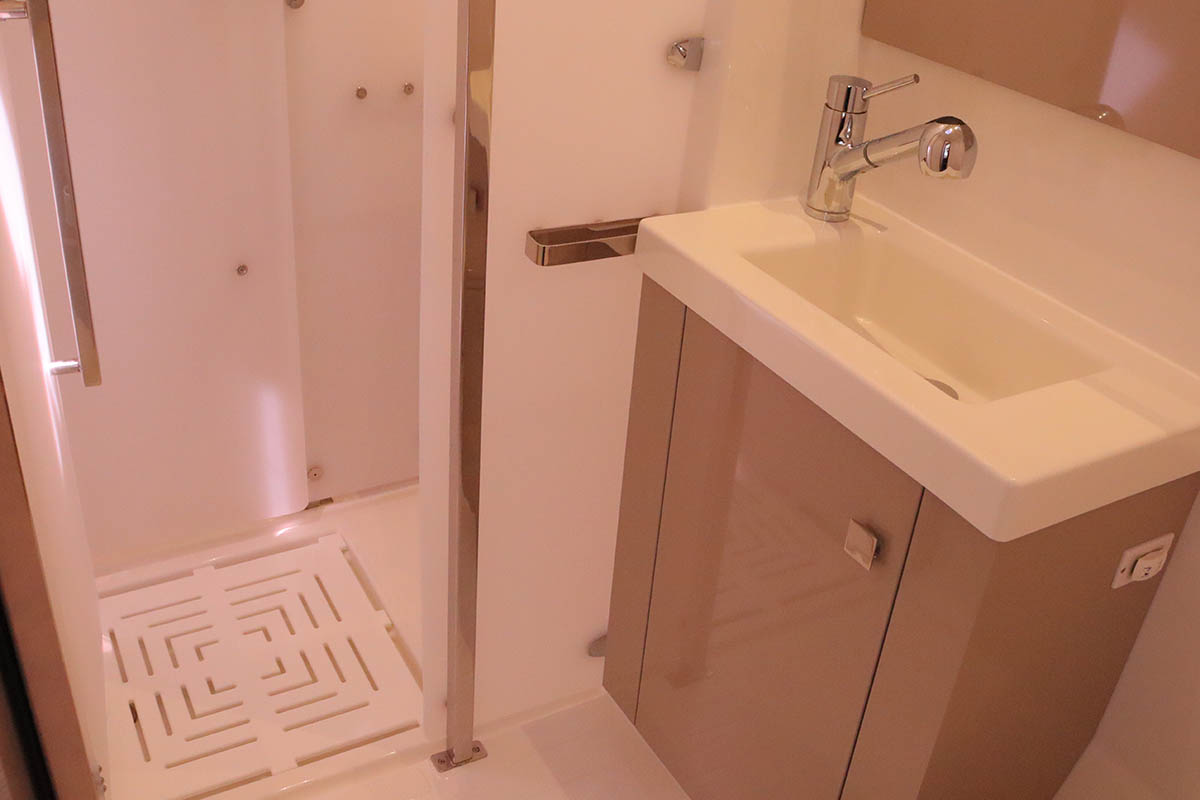 Fountaine Pajot Astrea 42 Quatuor — photo 21