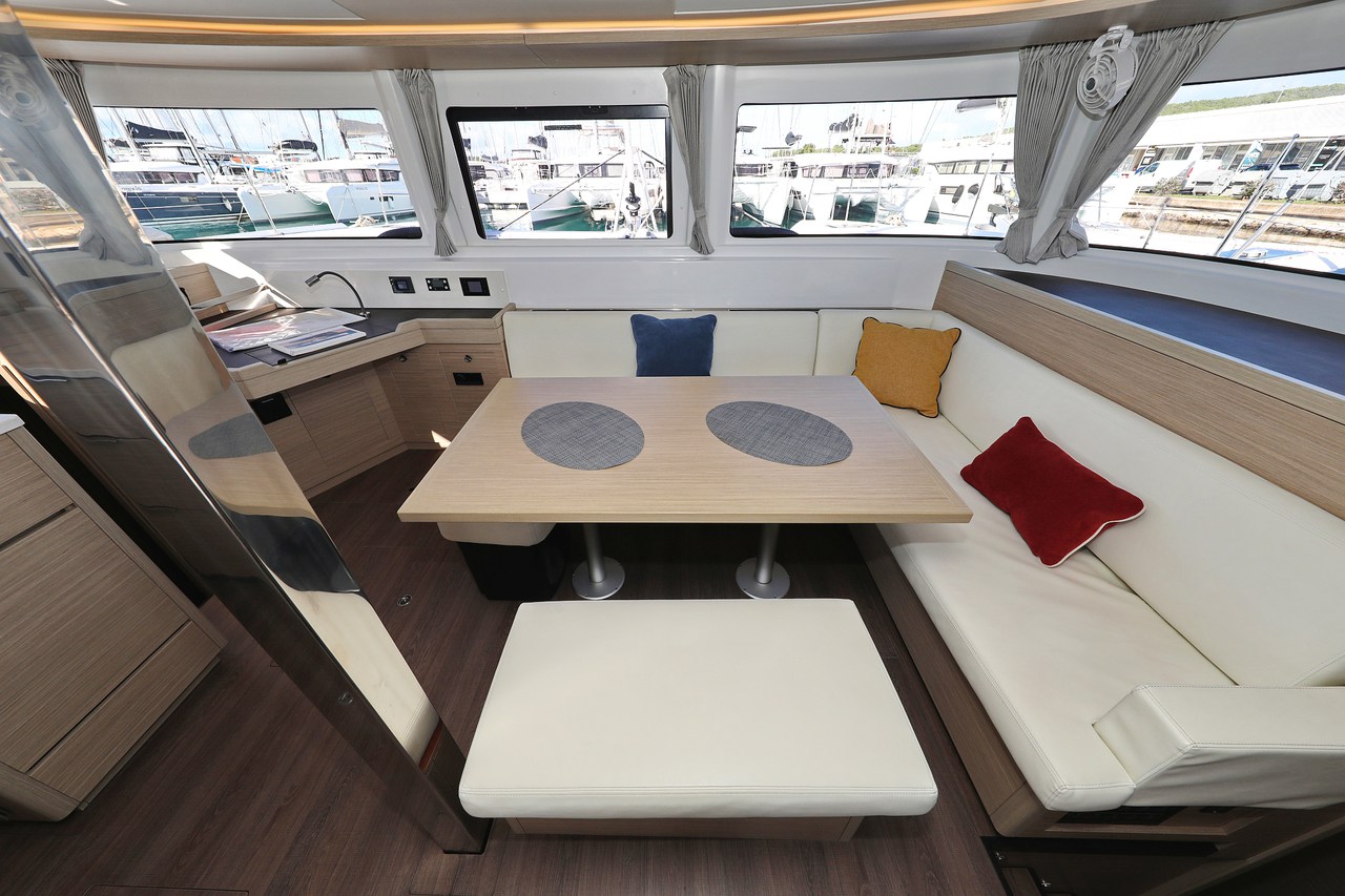 Lagoon 46 - 4 + 2 cab. — photo 18