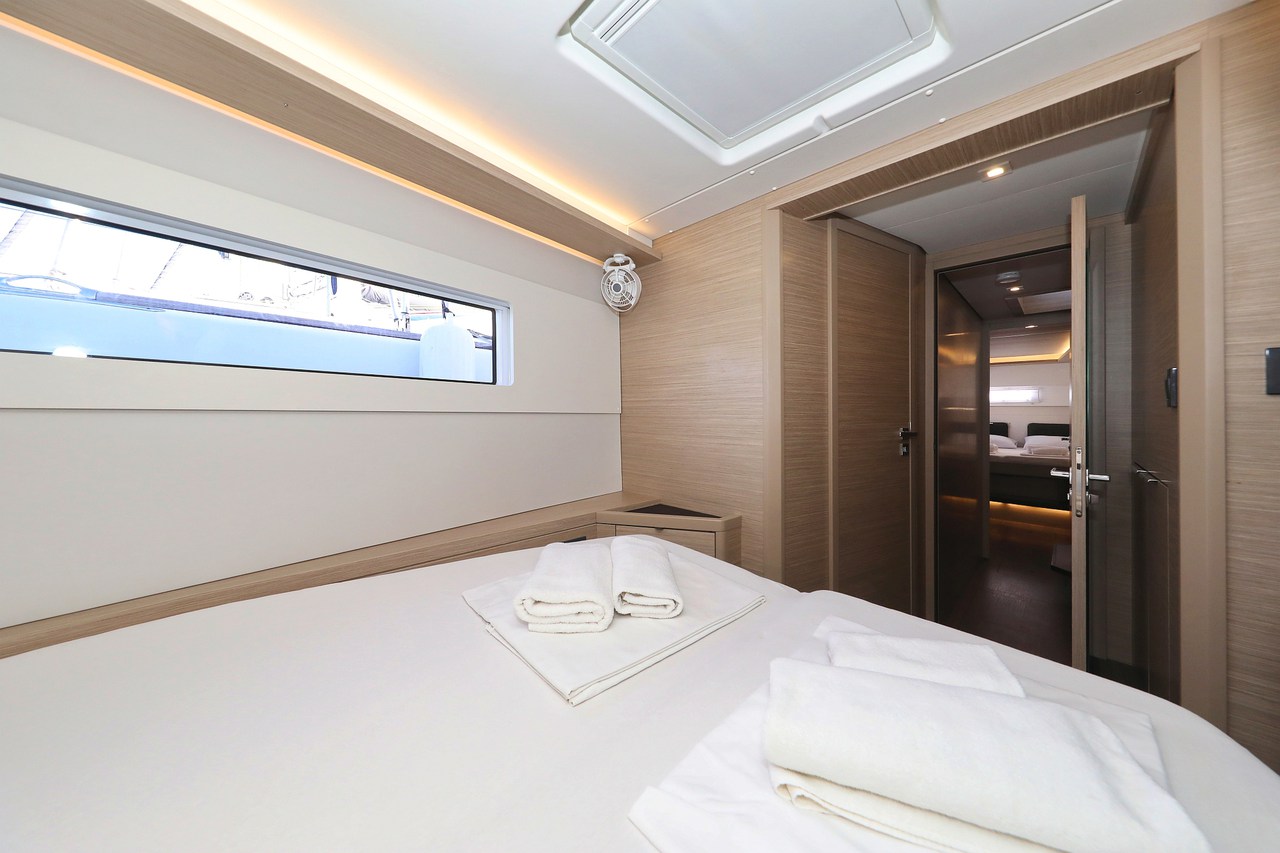 Lagoon 46 - 4 + 2 cab. — photo 24