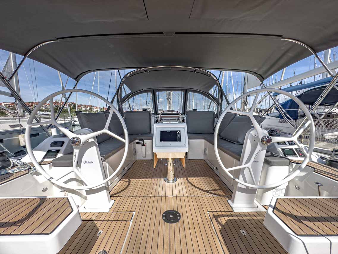 Bavaria C42 — photo 6