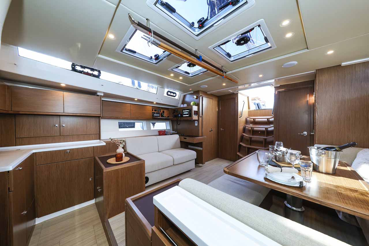 Bavaria C57 Style - 4 + 1 cab. — photo 8
