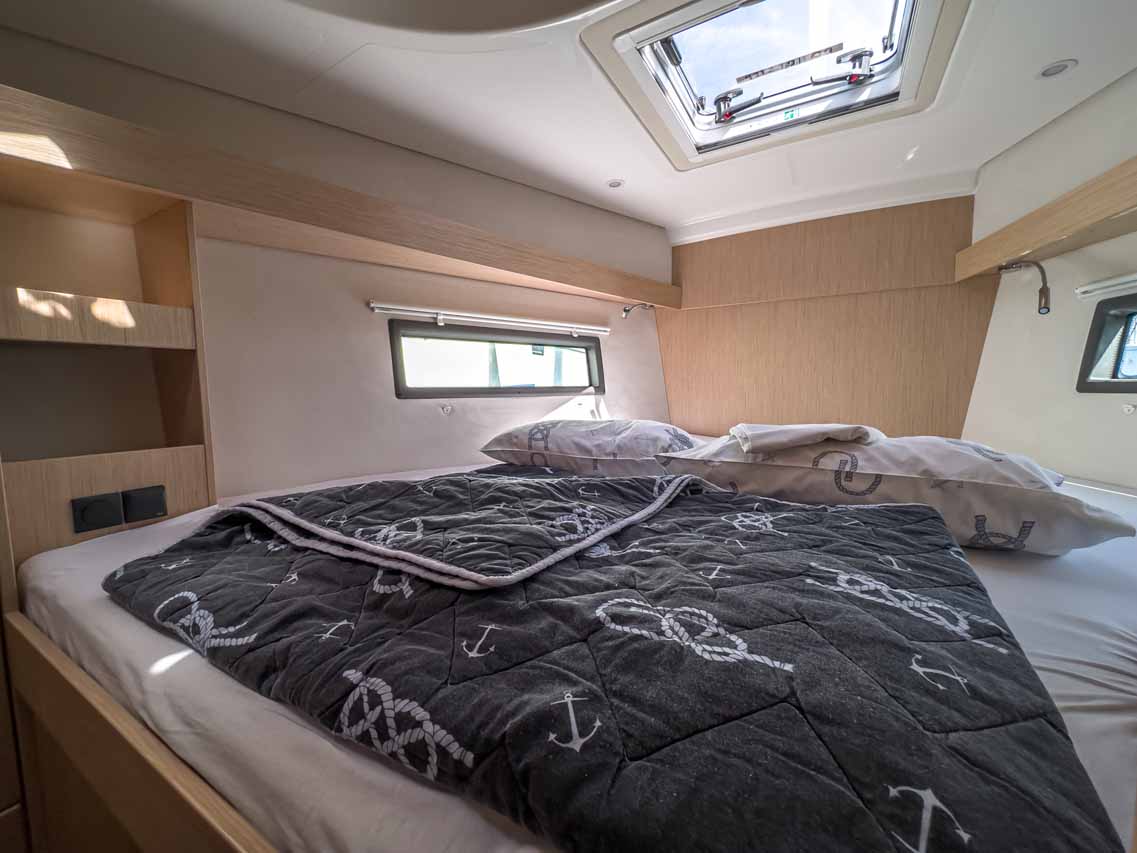 Bavaria C38 — photo 18