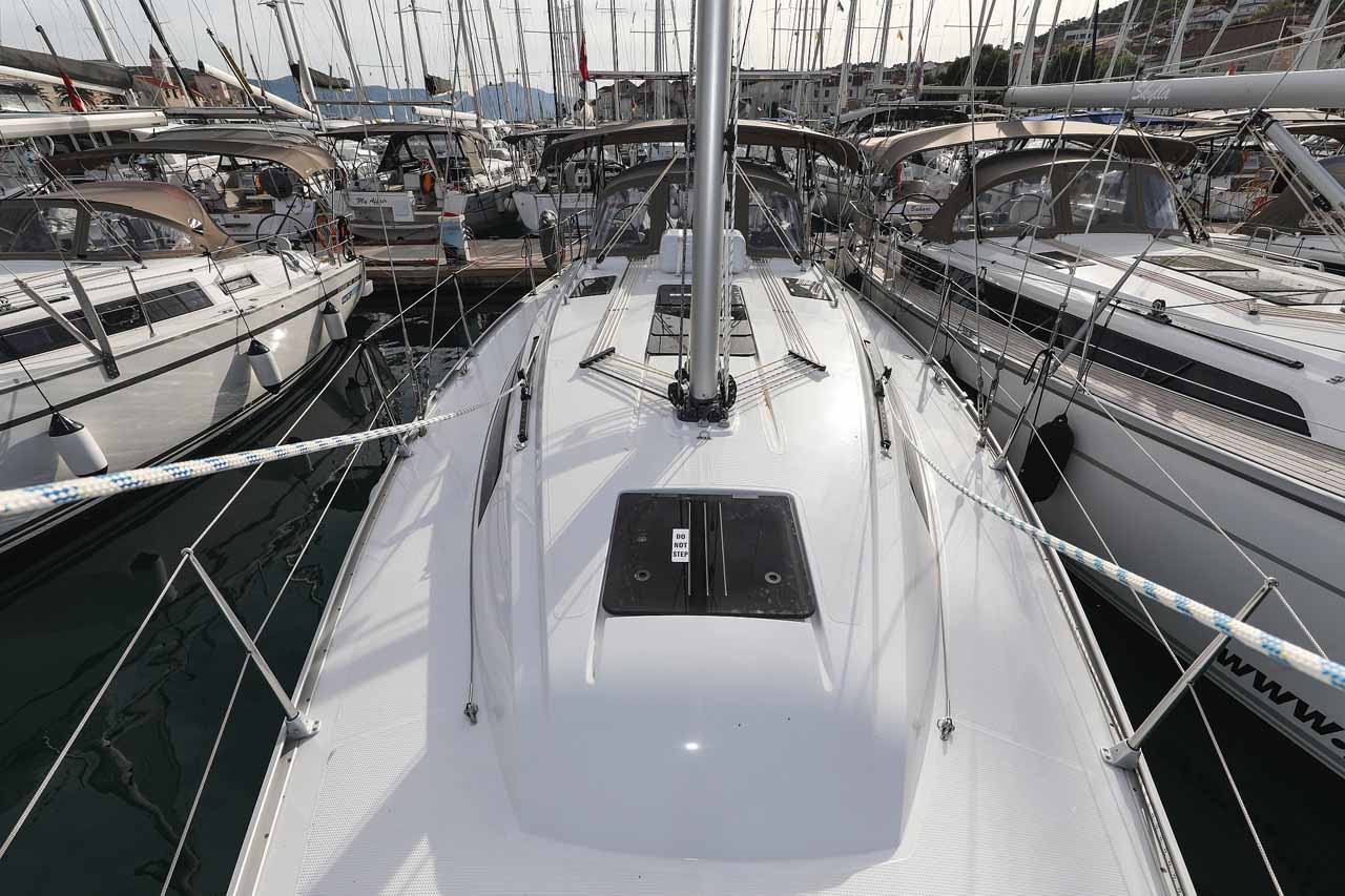 Bavaria Cruiser 37 Style — photo 4