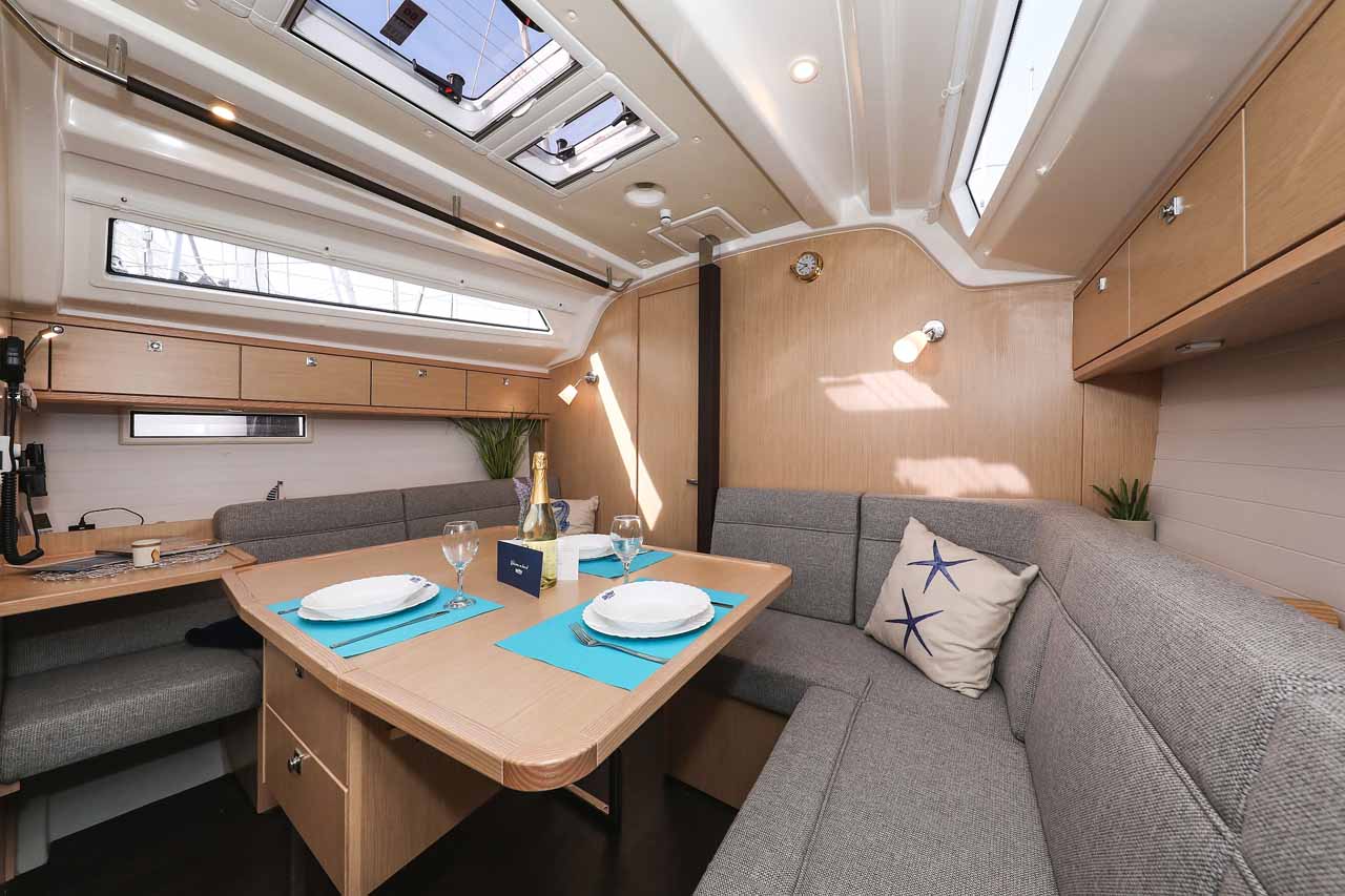 Bavaria Cruiser 37 Style — photo 10