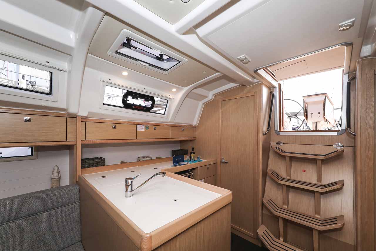 Bavaria Cruiser 37 Style — photo 14