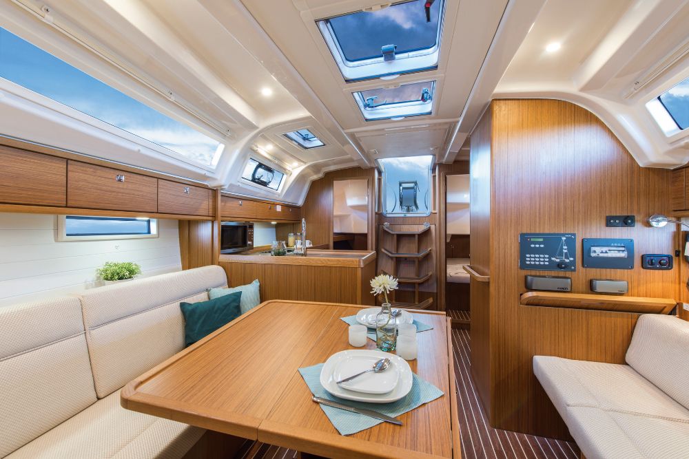 Bavaria Cruiser 37 - 3 cab. — photo 13