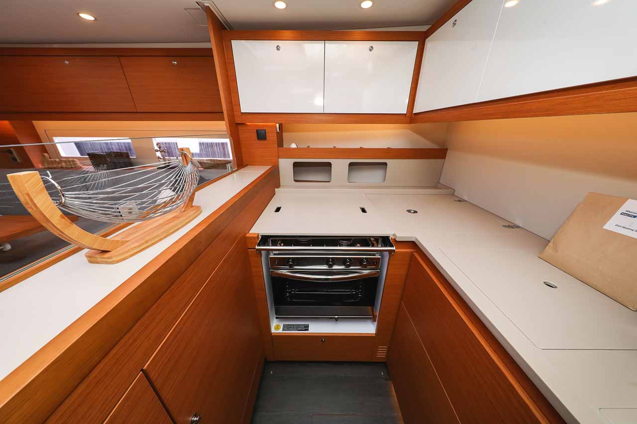 Dufour 530 - 5 + 1 cab. — photo 16