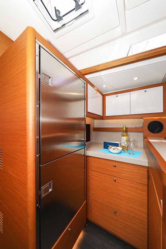 Dufour 530 - 5 + 1 cab. — photo 18