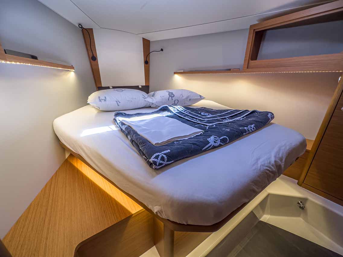 Dufour 37 - 3 cab. — photo 18