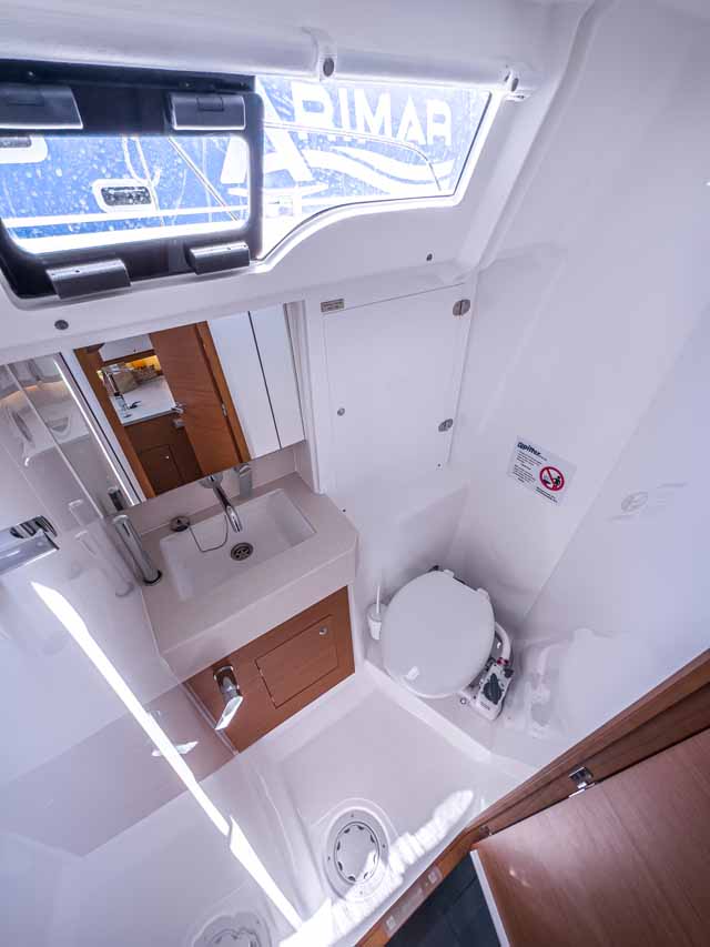 Dufour 37 - 3 cab. — photo 20