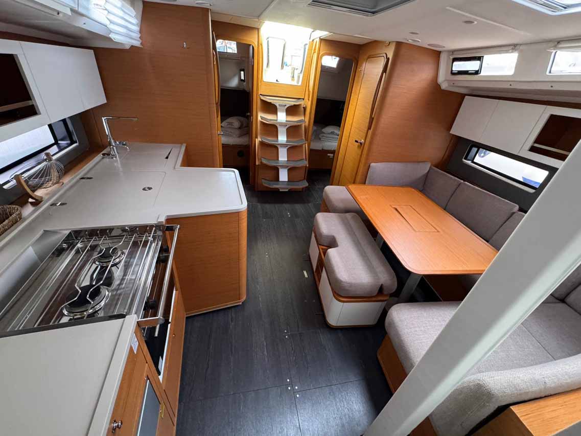 Dufour 41 - 3 cab. — photo 14