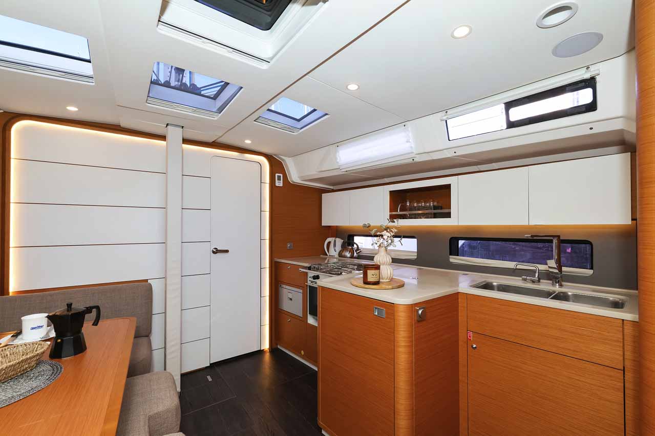 Dufour 41 - 3 cab. — photo 24