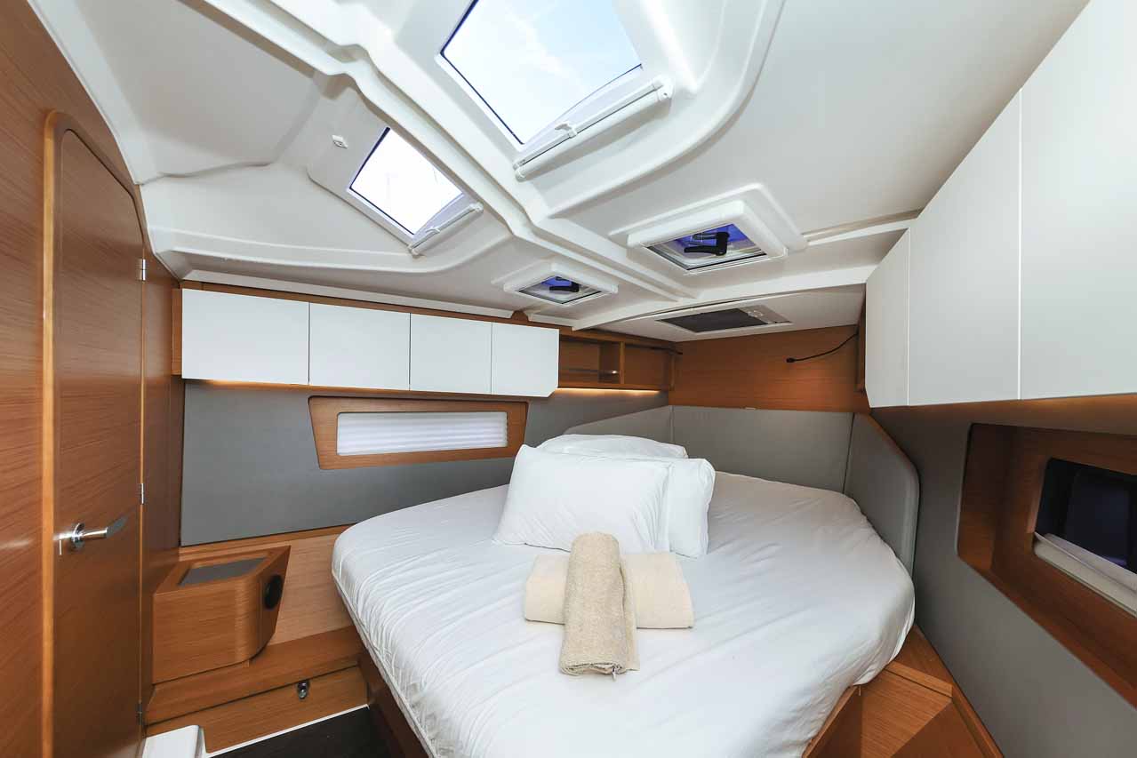 Dufour 41 - 3 cab. — photo 28