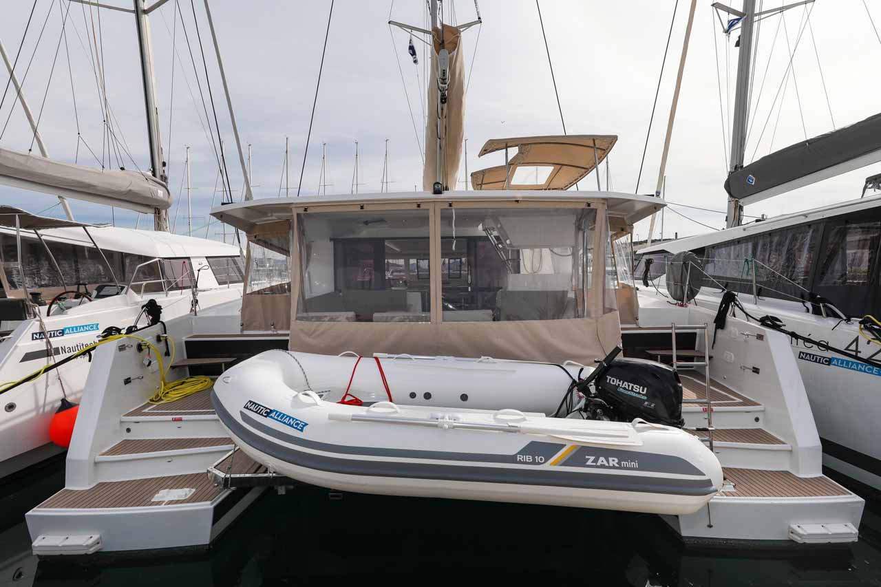 Fountaine Pajot Astrea 42 - 4 + 2 cab. — photo 1