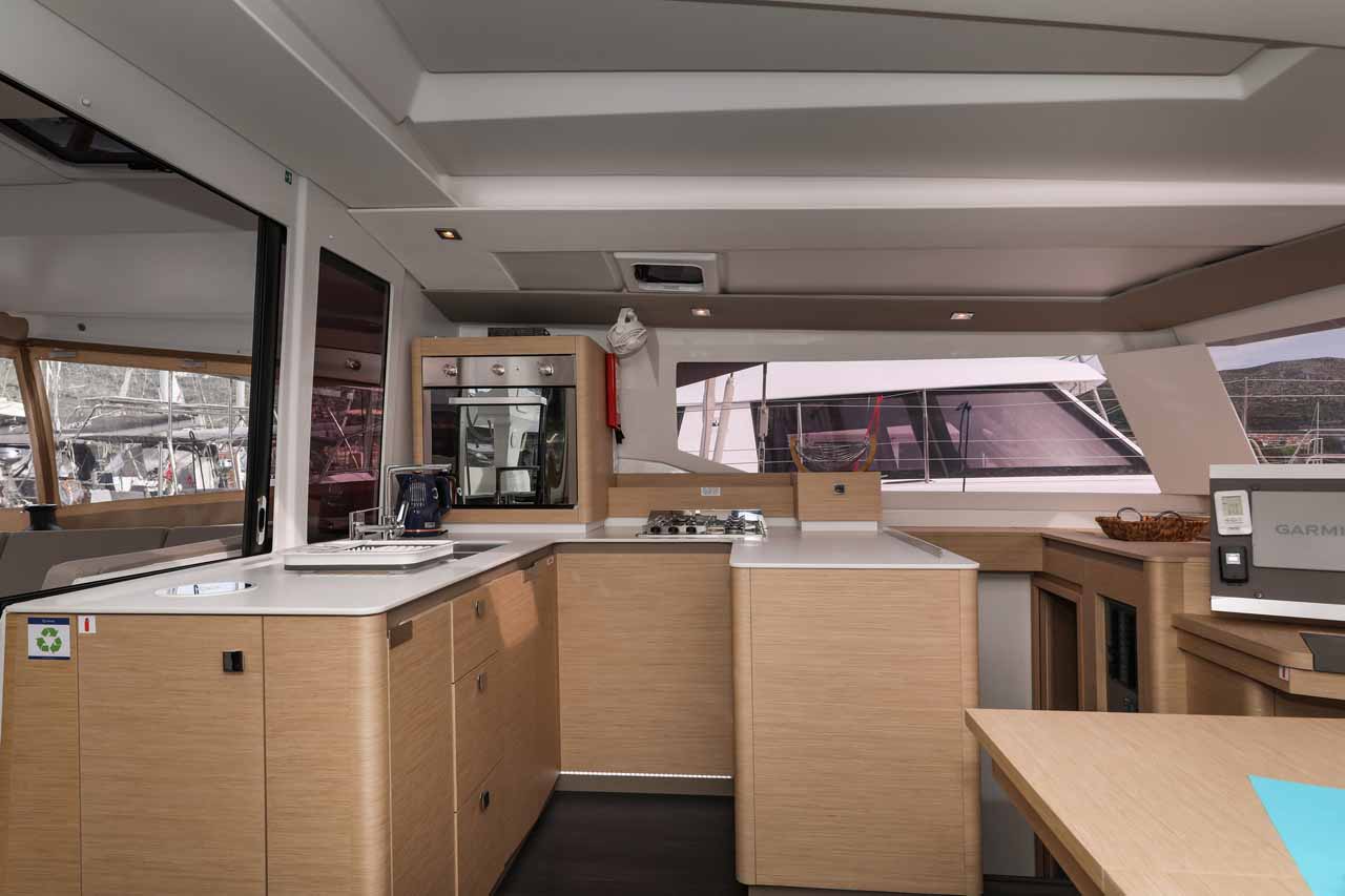 Fountaine Pajot Astrea 42 - 4 + 2 cab. — photo 18