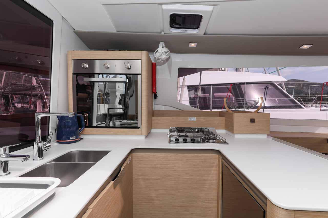 Fountaine Pajot Astrea 42 - 4 + 2 cab. — photo 19