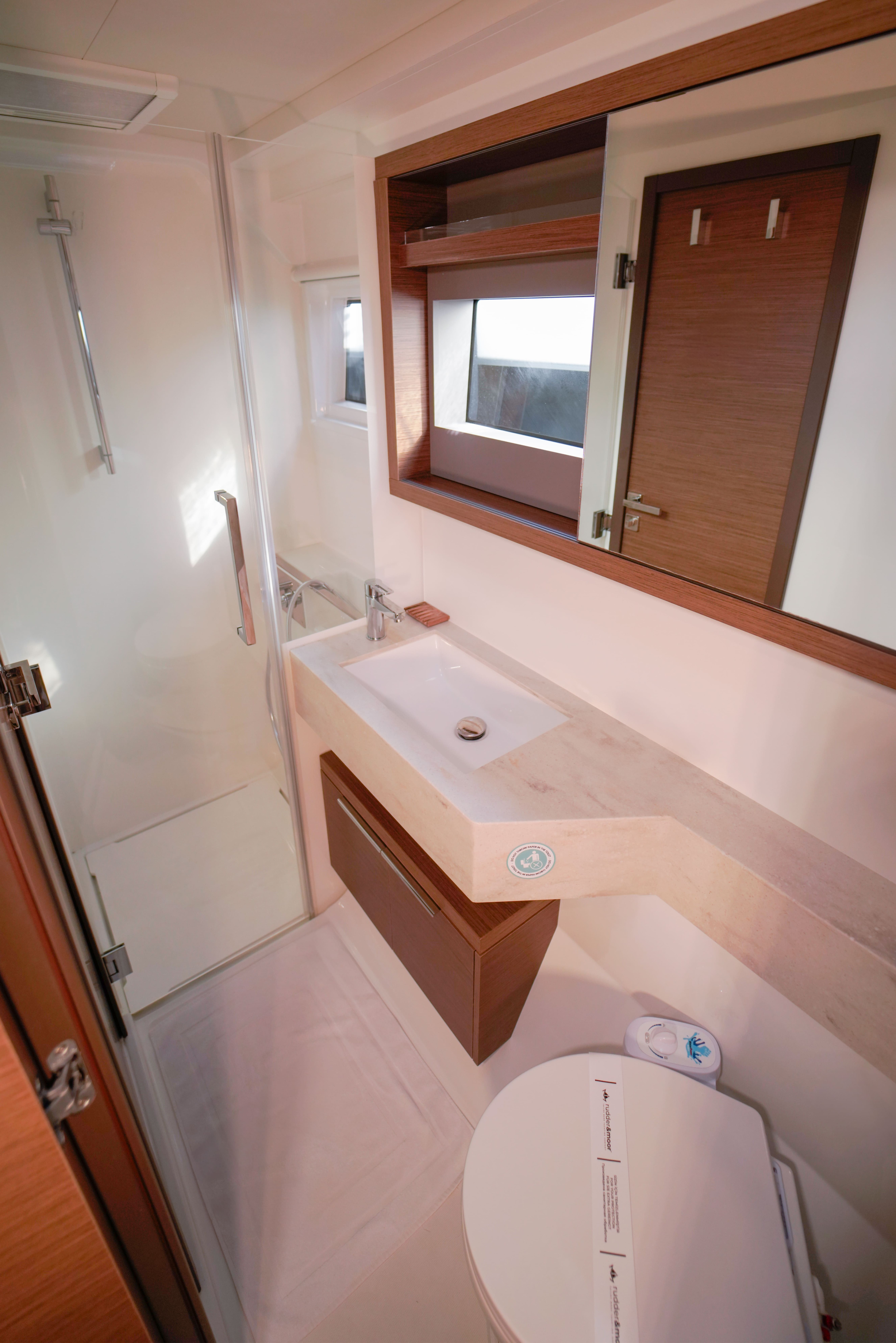 Lagoon 50 - 6 + 2 cab. — photo 10