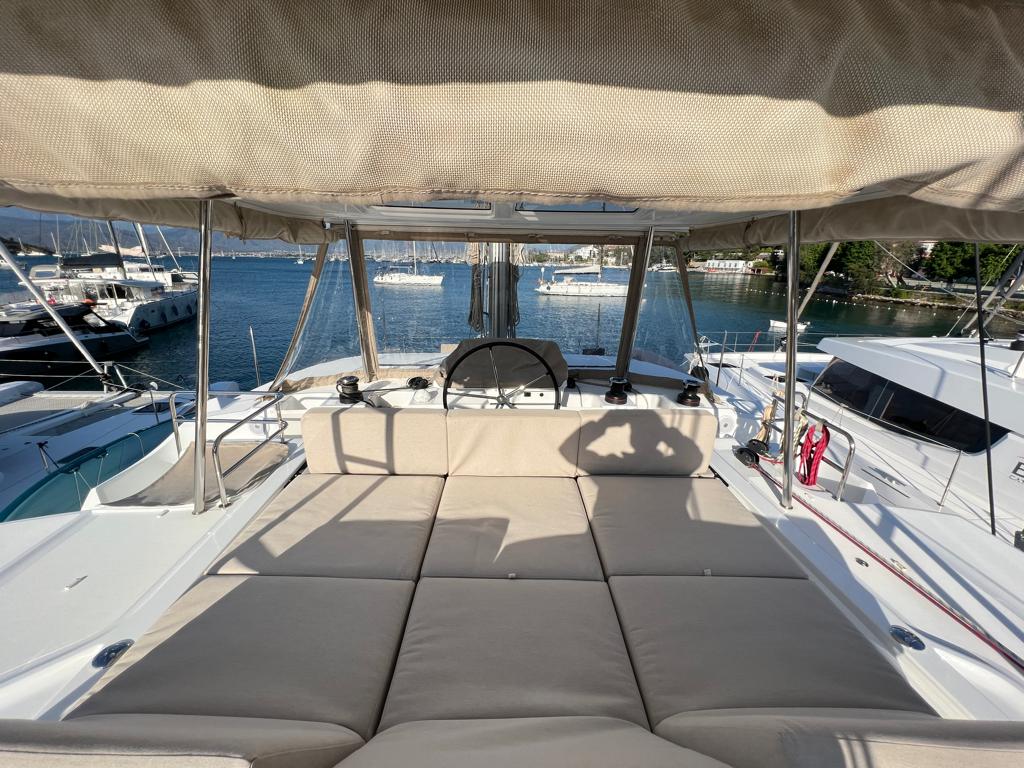 Lagoon 50 OW - 4 + 1 cab. — photo 12