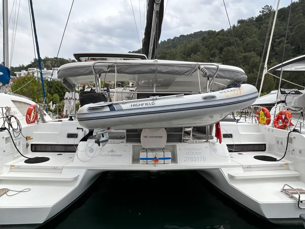 Lagoon 42 - 4 + 1 cab. — photo 3