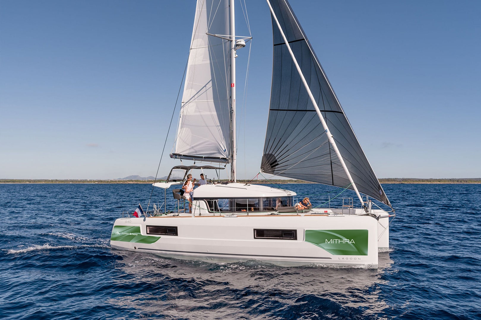 Lagoon 40 - 4 + 1 cab. — photo 1