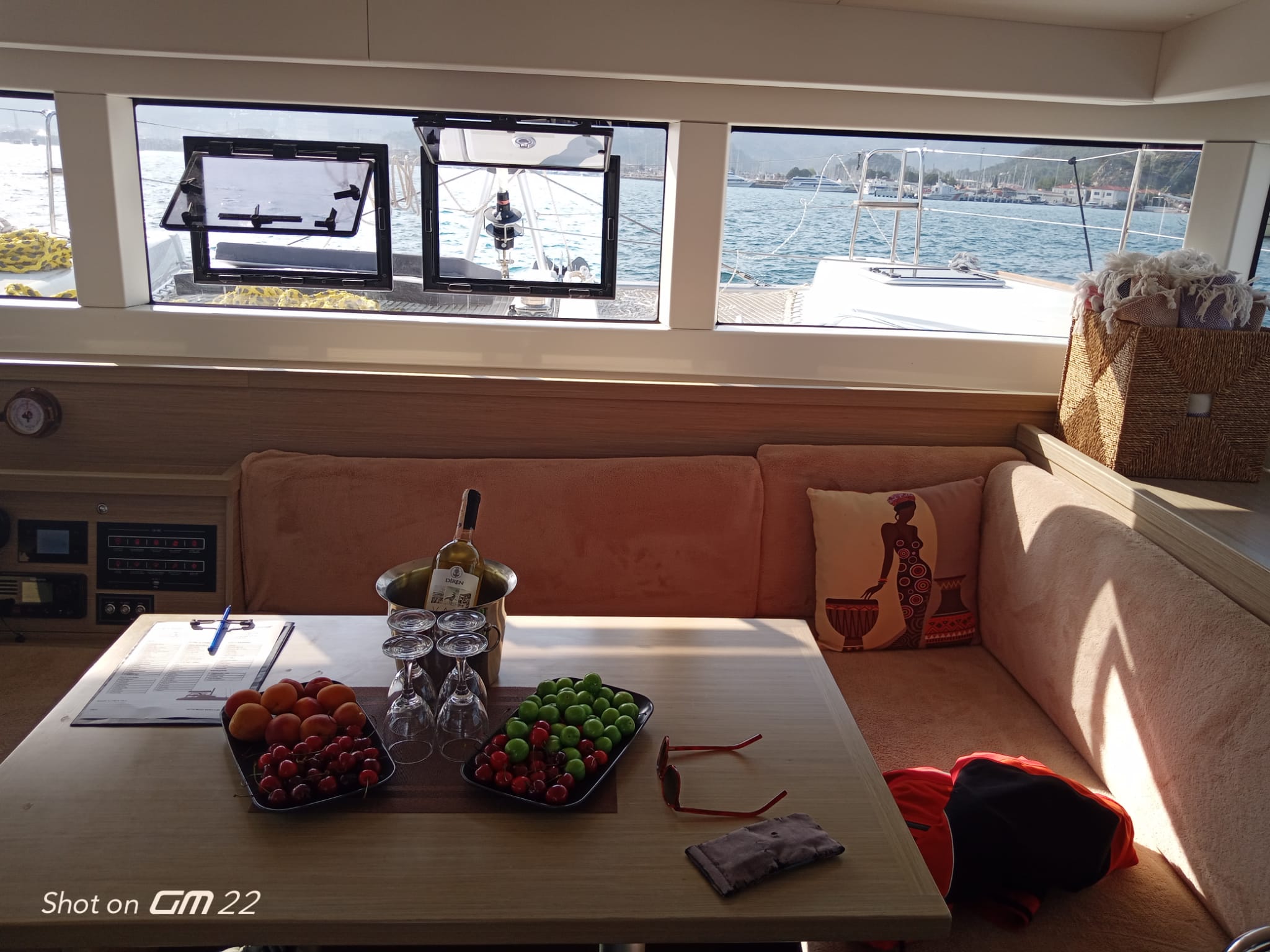 Lagoon 40 - 4 + 1 cab. — photo 8
